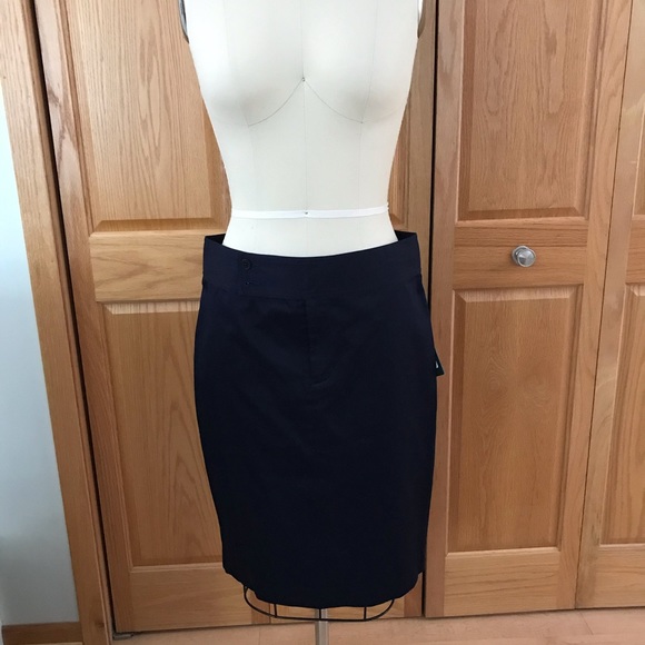 🆕Lauren Ralph Lauren™ pencil skirt in Navy - Picture 2 of 9